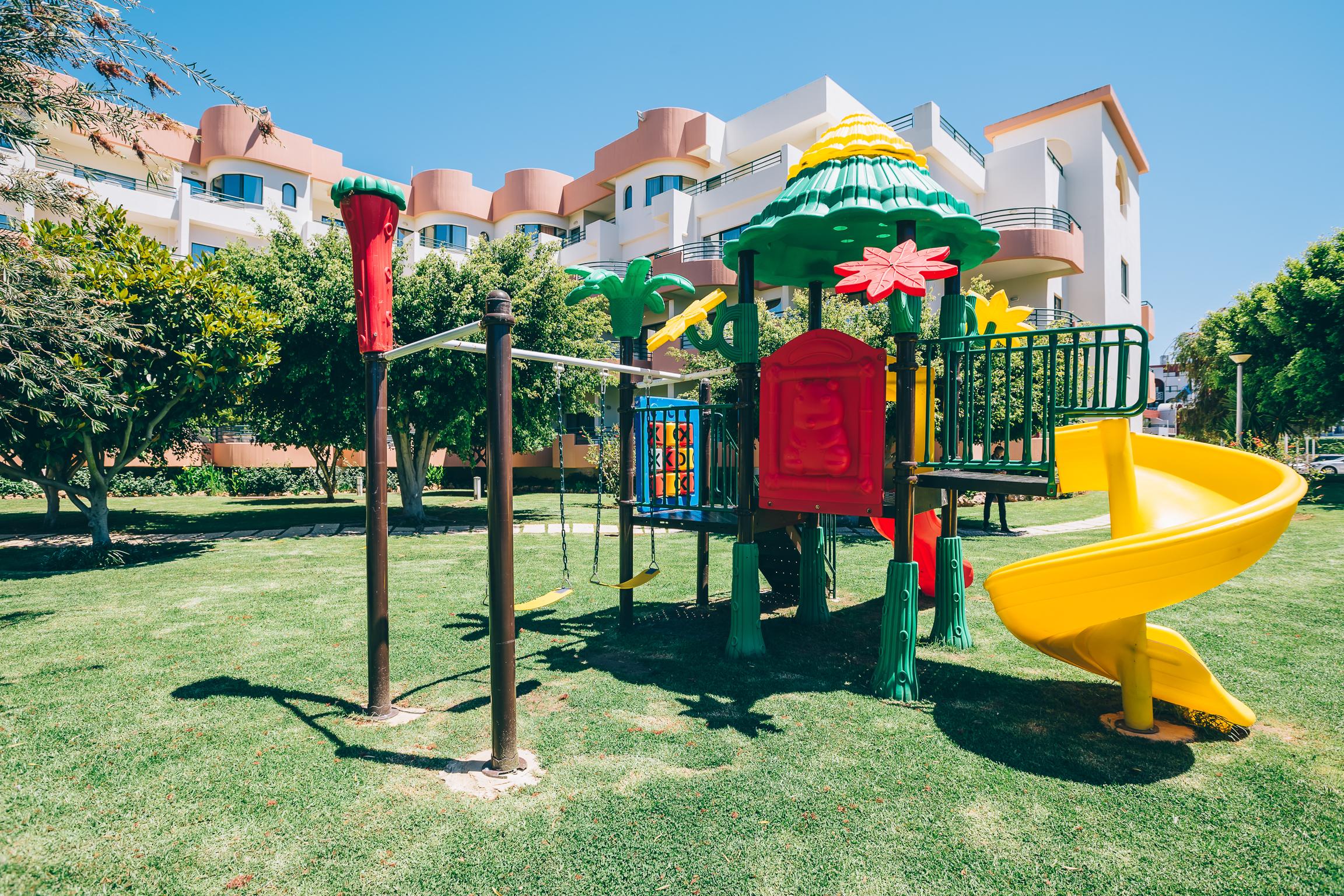 Grand Muthu Forte Da Oura Albufeira Exterior photo Playground in the community