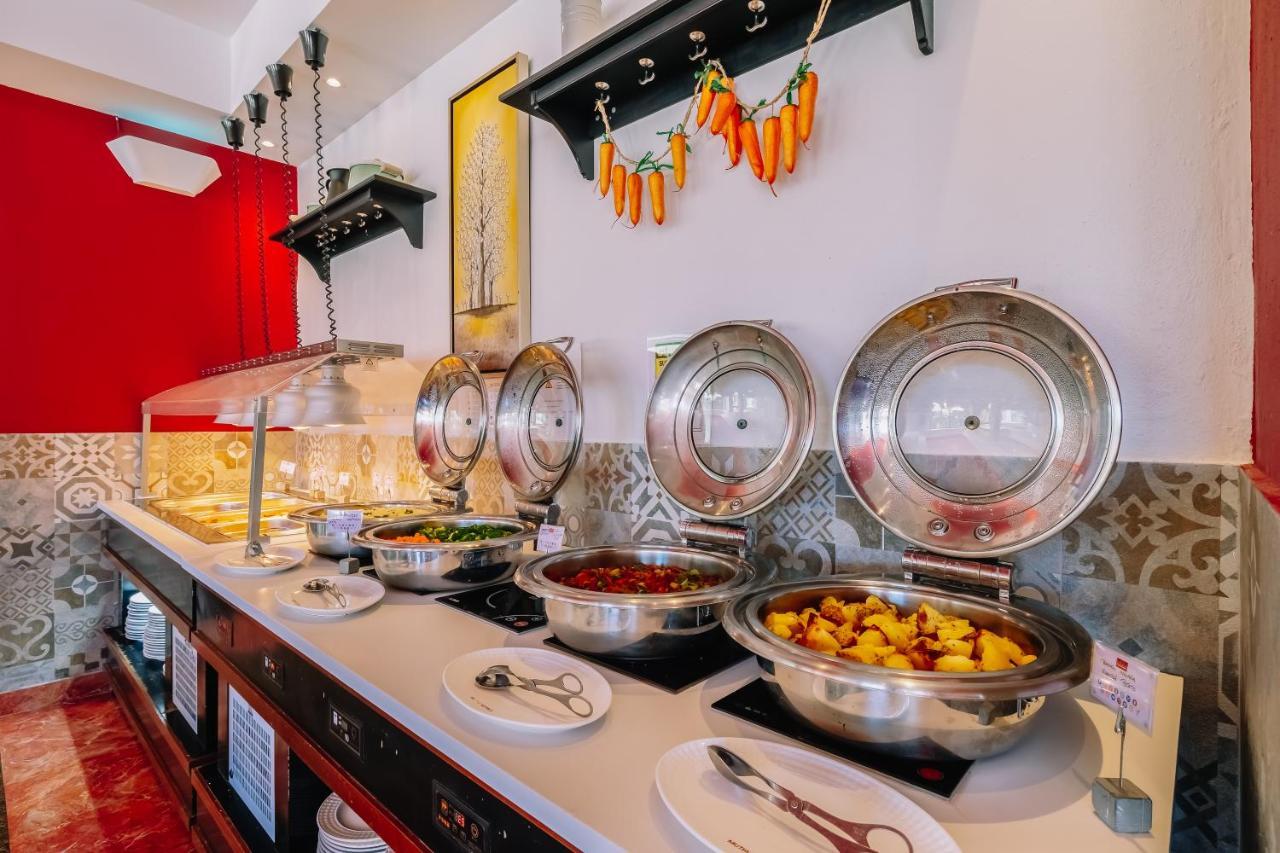 Grand Muthu Forte Da Oura Albufeira Exterior photo A chafing dish